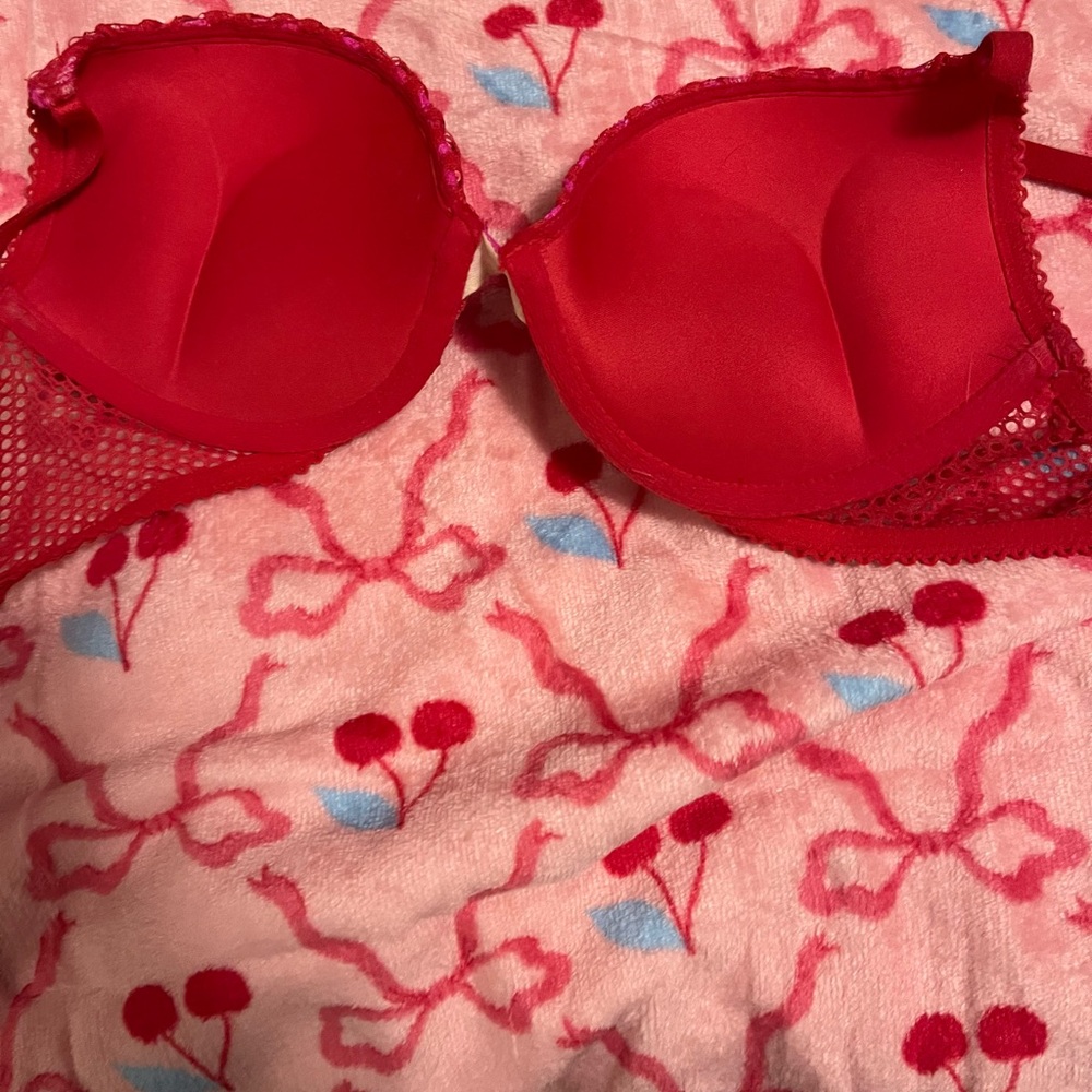 VS Bombshell bra push up - Picture 3 of 5